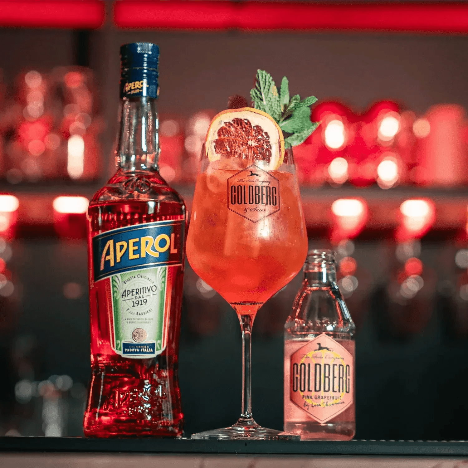 Aperol Pink Grapefruit Spritz Rezept - MBG Amber Room