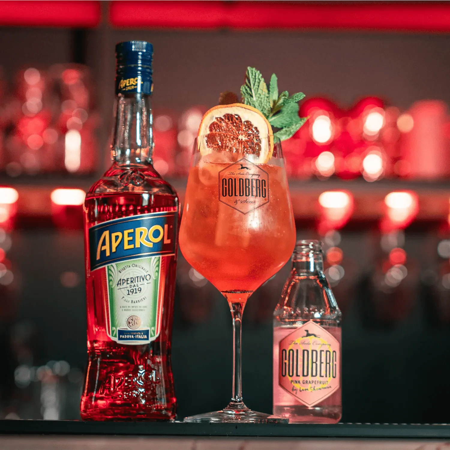 Aperol Pink Grapefruit Spritz Rezept - MBG Amber Room