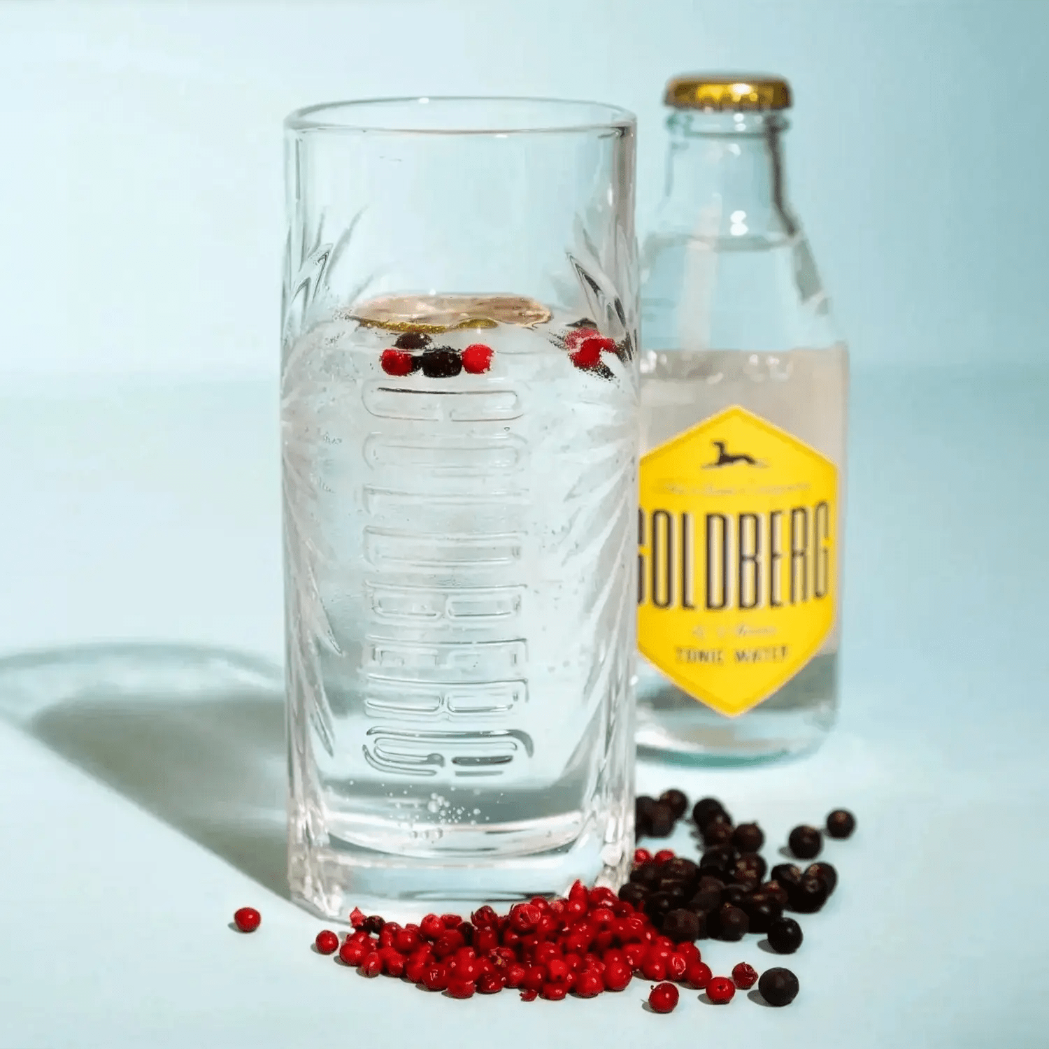 Blue Spice & Lime Aperitivo Rezept - MBG Amber Room