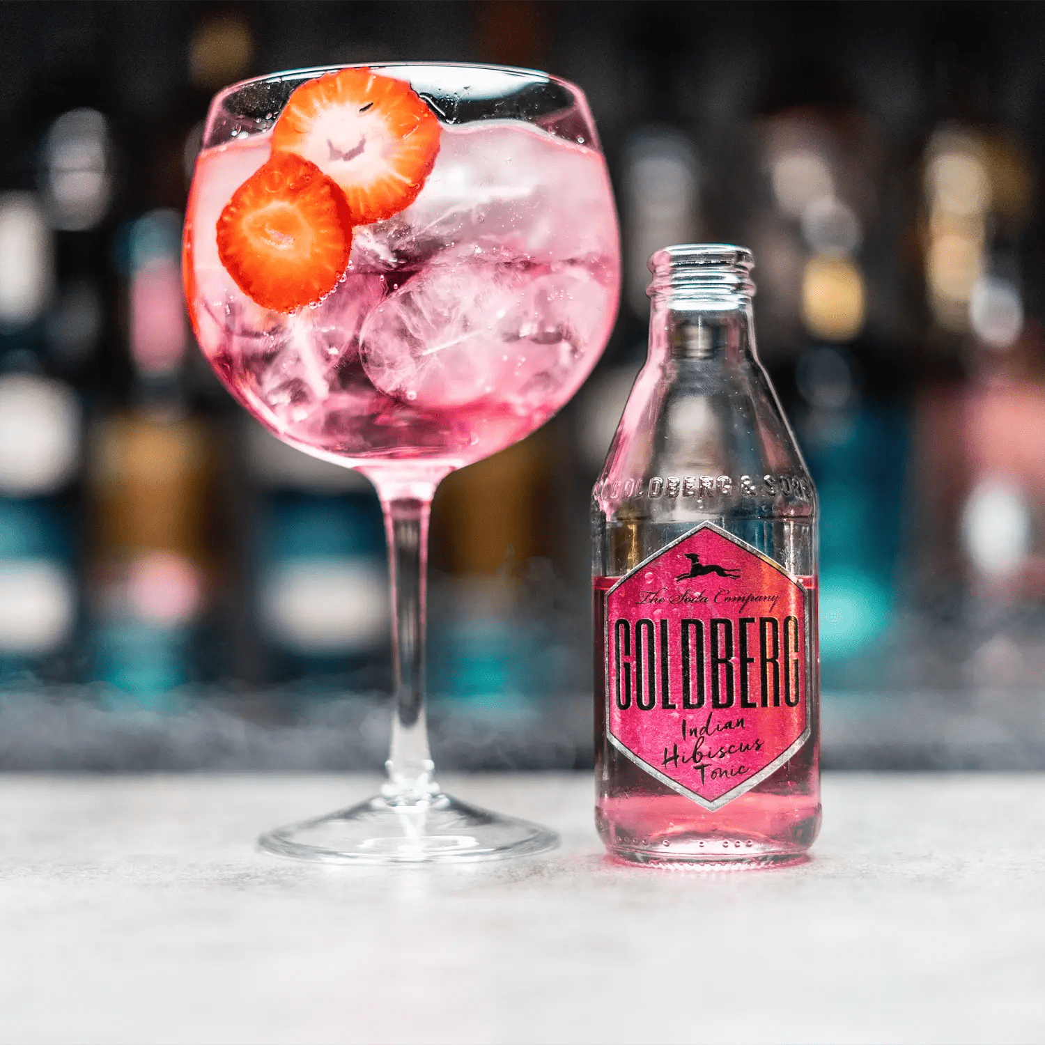 Pink Gin Hibiskus Tonic Rezept - MBG Amber Room