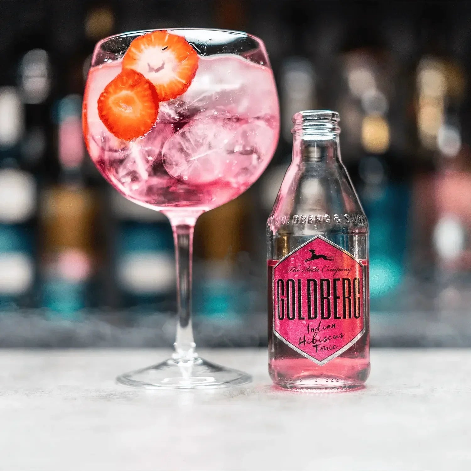 Pink Gin Hibiskus Tonic Rezept - MBG Amber Room