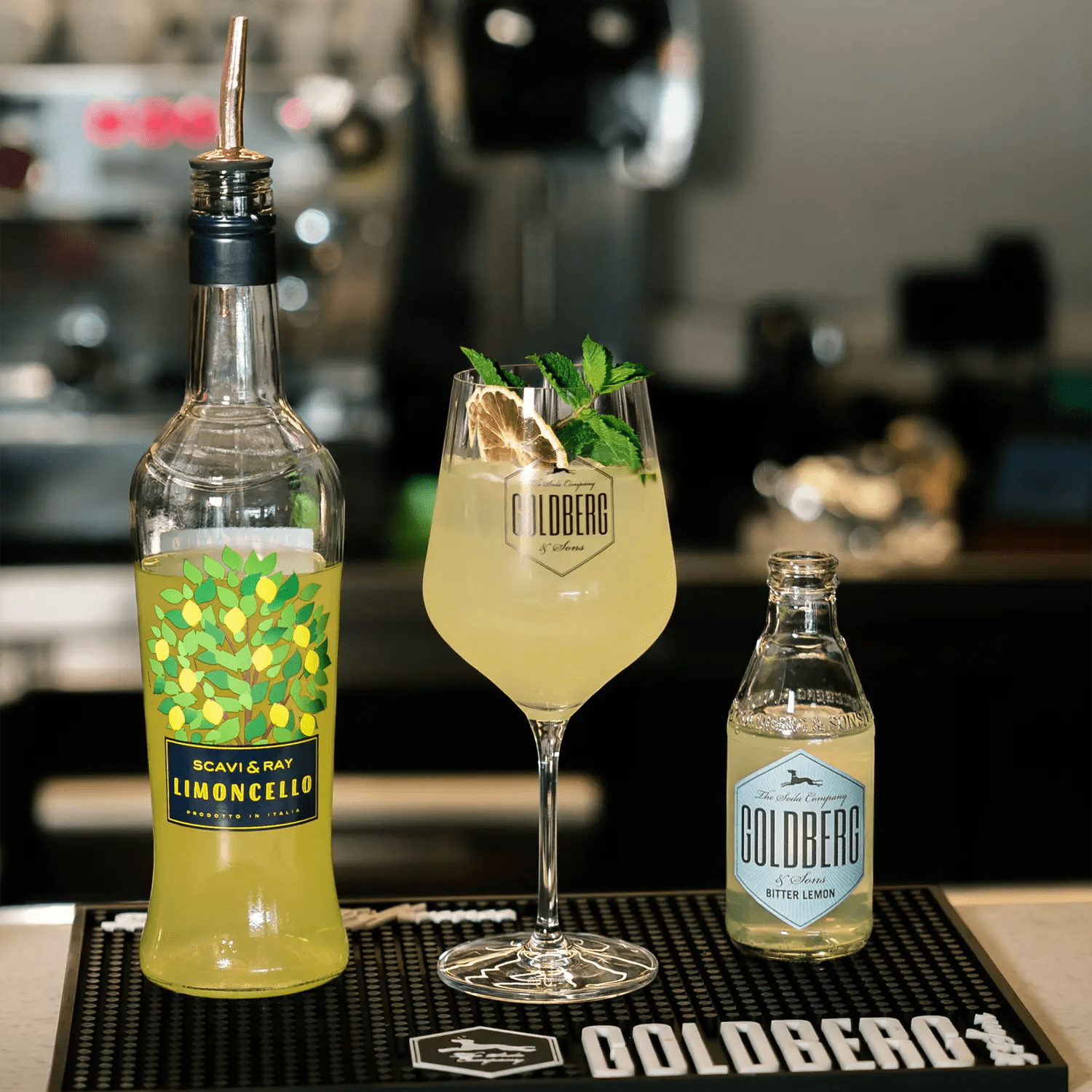 Limoncello Bitter Lemon Spritz Rezept - MBG Amber Room