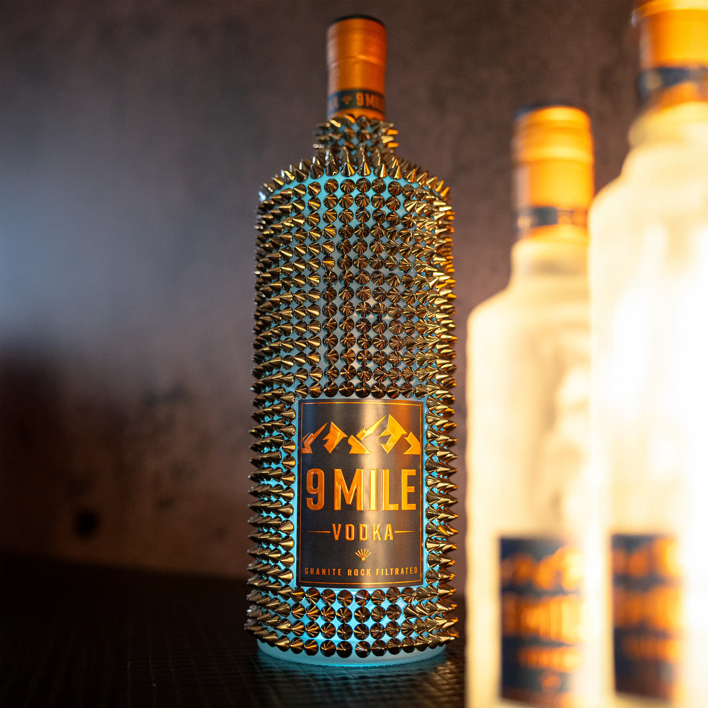 9 MILE Vodka 3L Nieten-Edition – MBG Shop