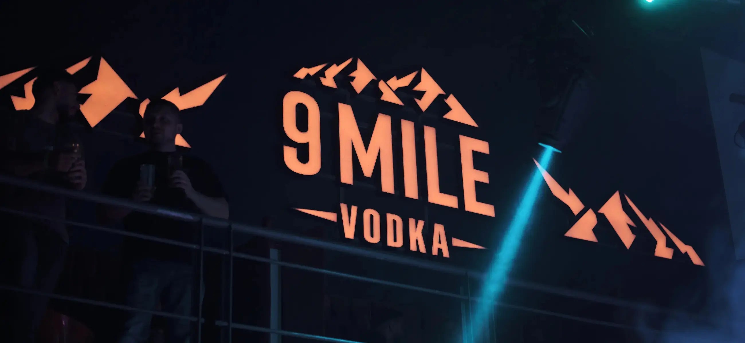 9 Mile Vodka Logo LED Schild