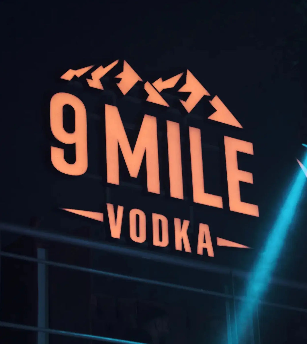 9 Mile Vodka Logo LED Schild