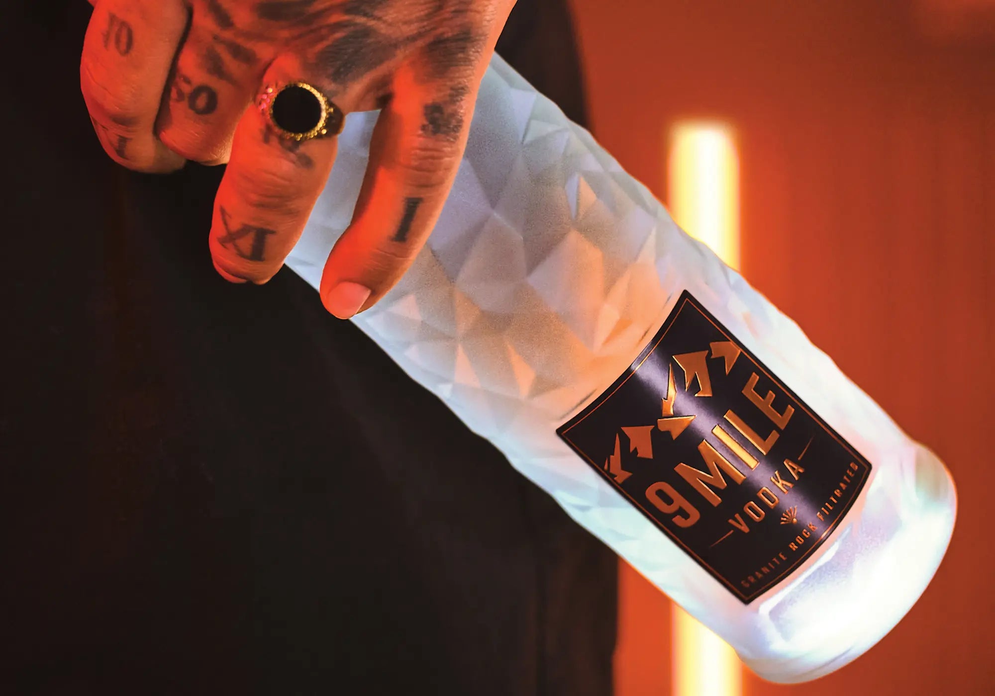 9 MILE Vodka Flaschen