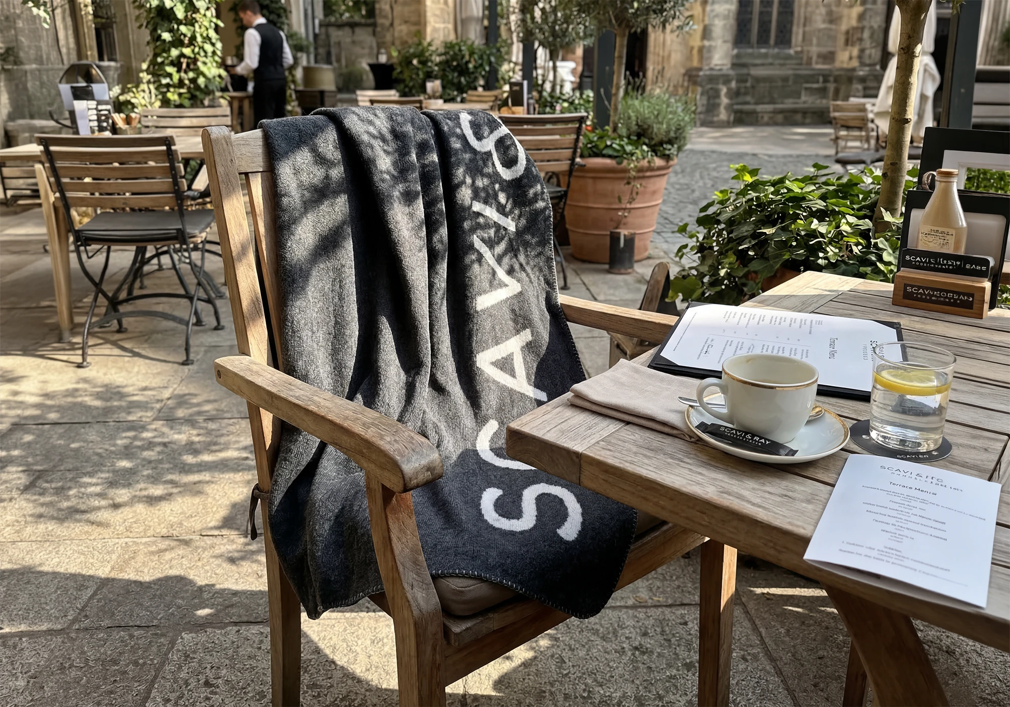 SCAVI & RAY FLEECE BLANKET