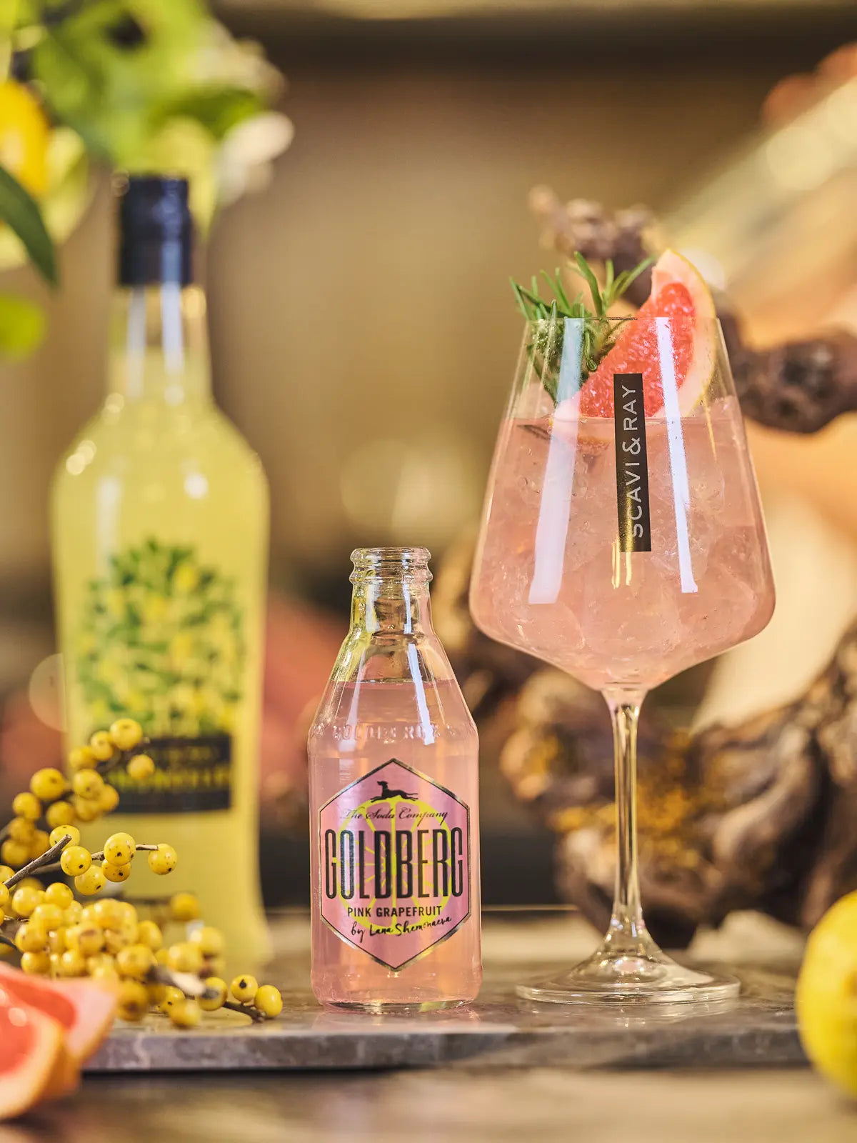 Limoncello Pink Grapefruit Spritz Rezept – mit Rosmarin & getrockneter Grapefruit