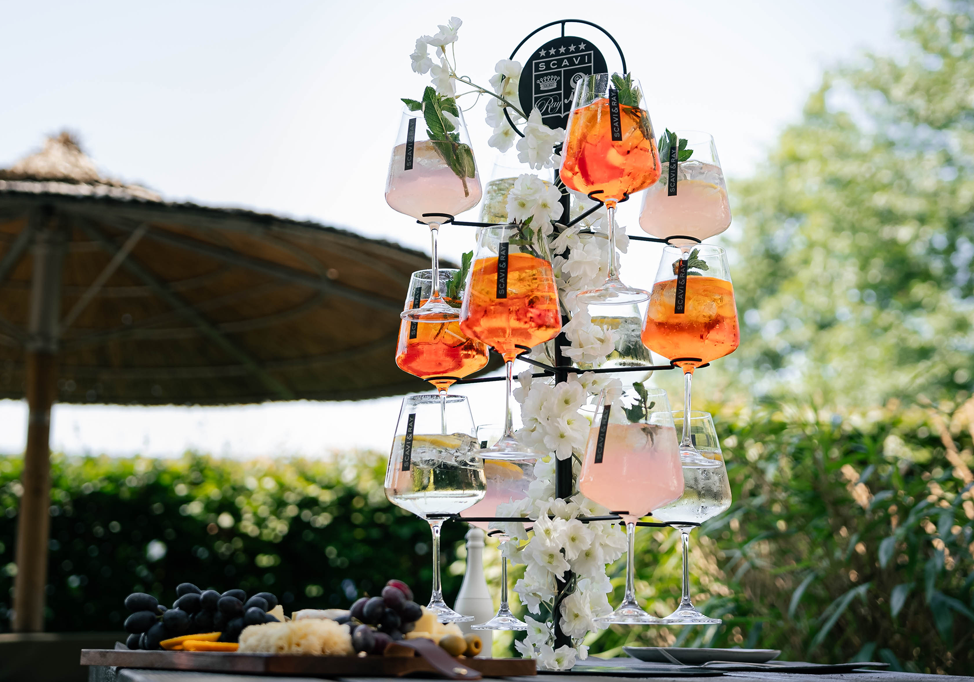 SCAVI & RAY SERVING TREE